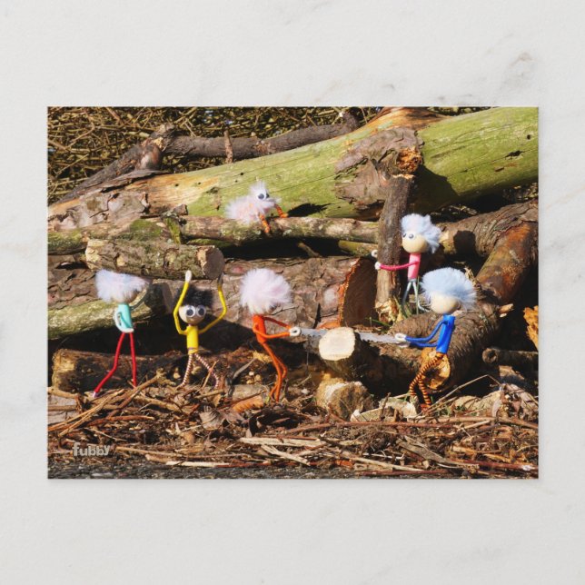 Cartão Postal Werkende Fubby's in hun houtzagerij. (Frente)