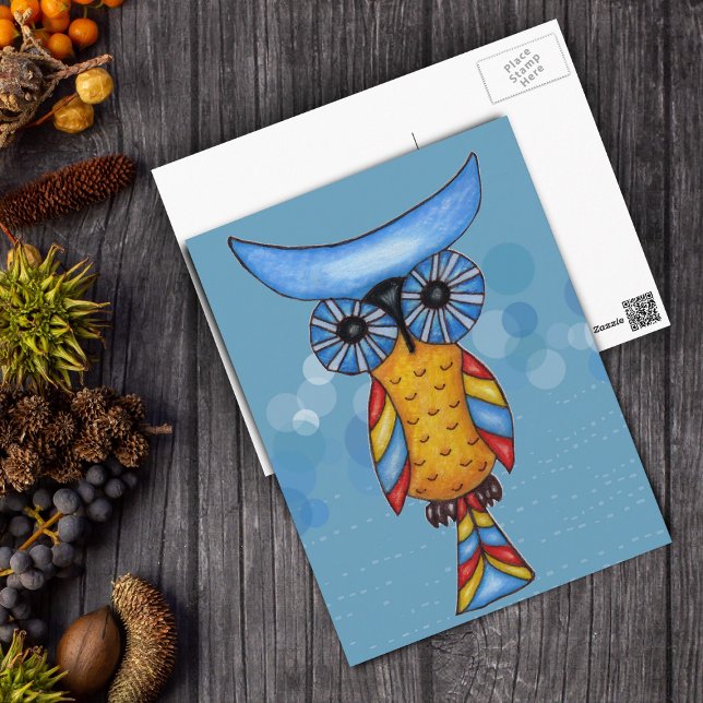 Cartão postal Whimsical legal (Fantasy Owl blue head colourful feathers on blue circles on postcard.)
