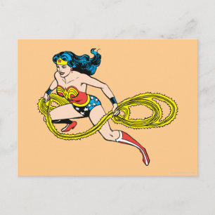 Cartão Postal Wonder Woman Swinging Lasso Left
