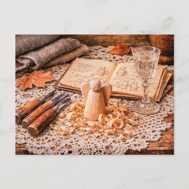 Cartão Postal Woodcarving Angel in Progress with Tools and Shavi (Frente)