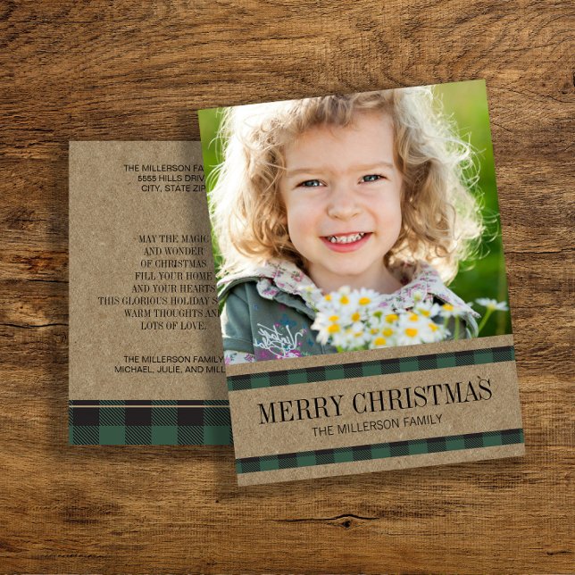 Cartão Postal Xadrez de Buffalo Rustic Foto de Natal Verde Feliz (Green buffalo plaid Christmas photo greeting postcard)