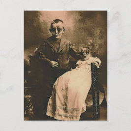 Cartão Postal Zombie Siblings