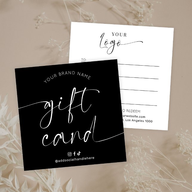 Cartão-presente de salão de salão preto-branco Ele (Elegant black and white gift card design with elegant script fonts and your logo)