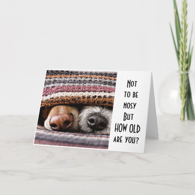 CARTÃO *QUANTOS ANOS VOCÊ TEM?* DIZ QUE BOMBAS NOSY FELIZ (Frente)