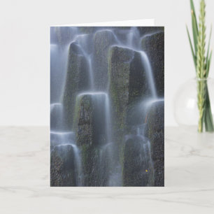 Cartão Quedas De Água Sobre Colunas De Basalto