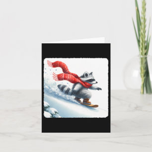 Cartão Raccoon Snowboard Down Hill Em Red Scarf. Snowb