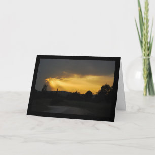 Cartão Raios de Sol Celestiais na Paisagem do Céu