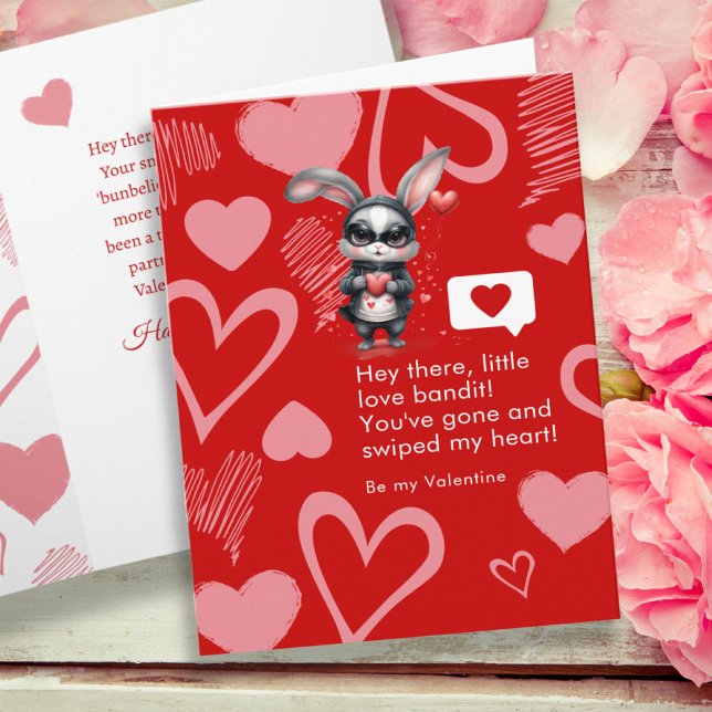 Cartão Red Hearts Bunny Love Bandit Engraçado Dia de os n (Red Hearts Bunny Love Bandit Funny Valentine's Day Card)