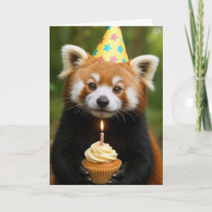 Cartão Red Panda Bear segurando um Cupcake de aniversário