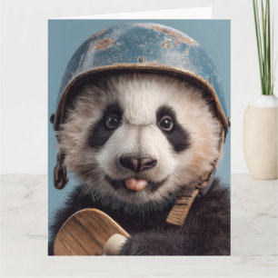 Cartão Retrato de Panda Gigante com Capacete Azul Vintage