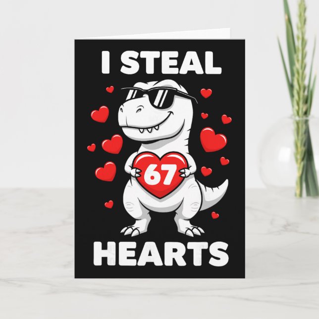 Cartão Retro I Steal 67 Hearts 67 Valentines Day Dinosaur (Frente)