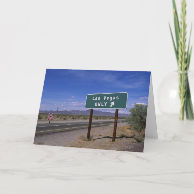 Cartão Roadside sign showing direction, California (Frente)