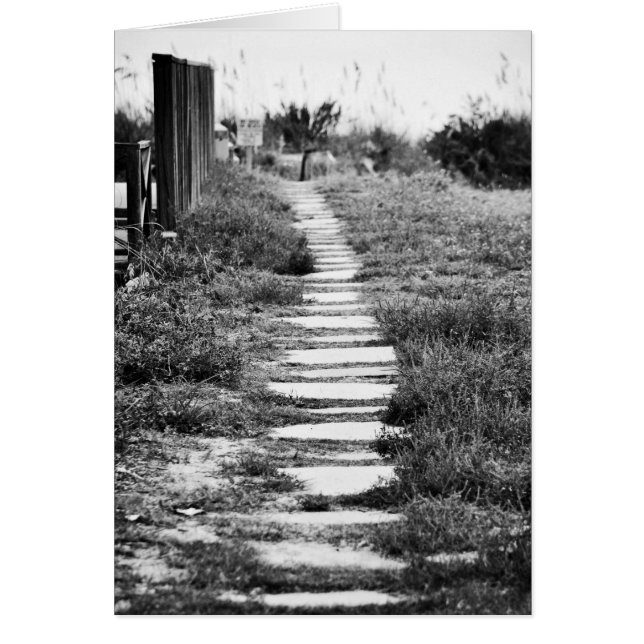 Cartão Rock Path acima da colina em preto e branco (Frente)