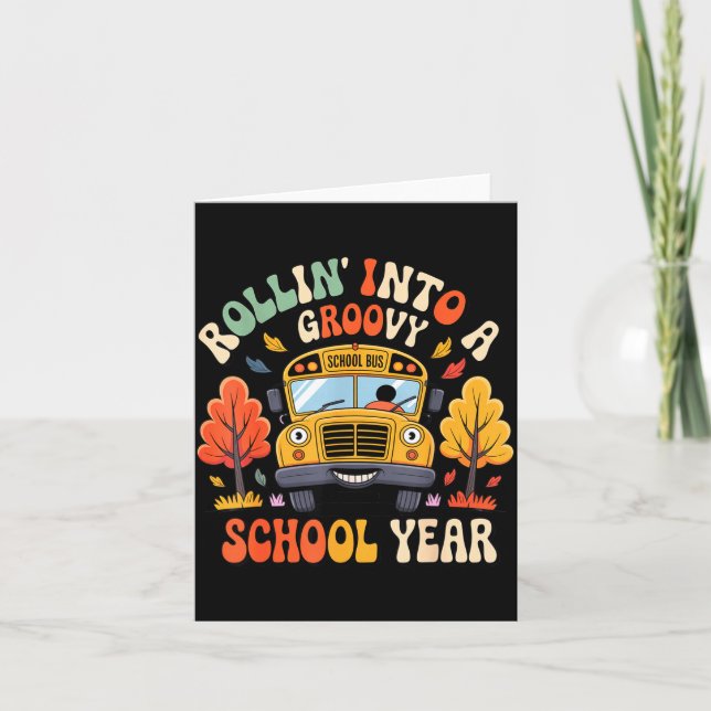 Cartão Rollin Into A Groovy School Year Retro School Bus  (Frente)