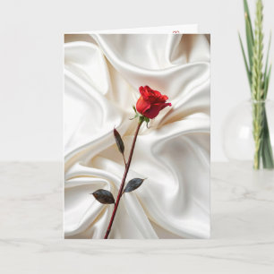 Cartão Rosa vermelha de aniversário em Satin