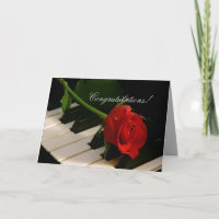 Rosa vermelha em Piano Keys-Bravissimo!