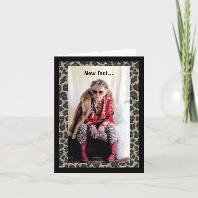 Cartão Roupas deixadas no armário durante uma pandemia (Frente)