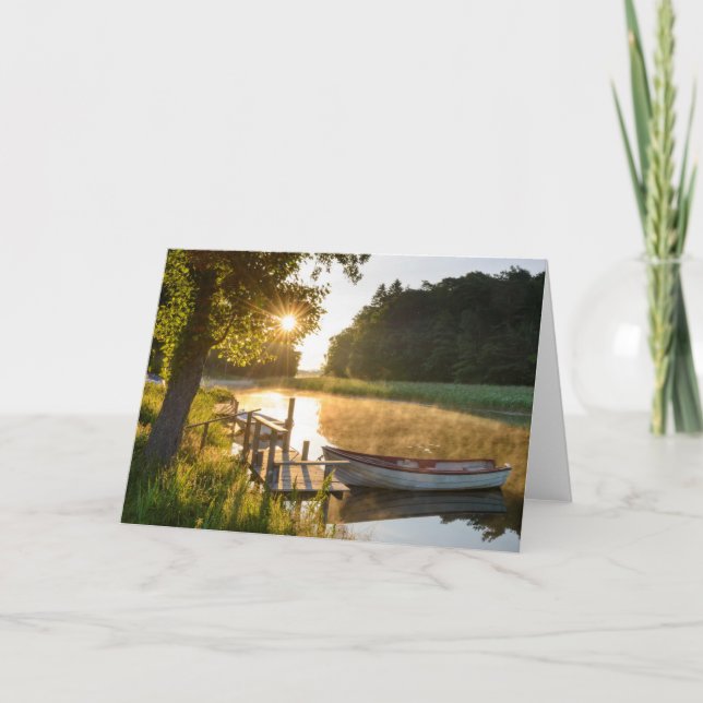 Cartão Rowboat Moored at Lake (Frente)