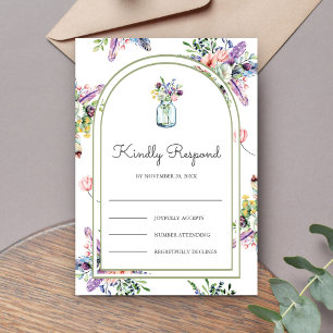 Cartão RSVP Arco de casamento com jarra de Mason de flores sil