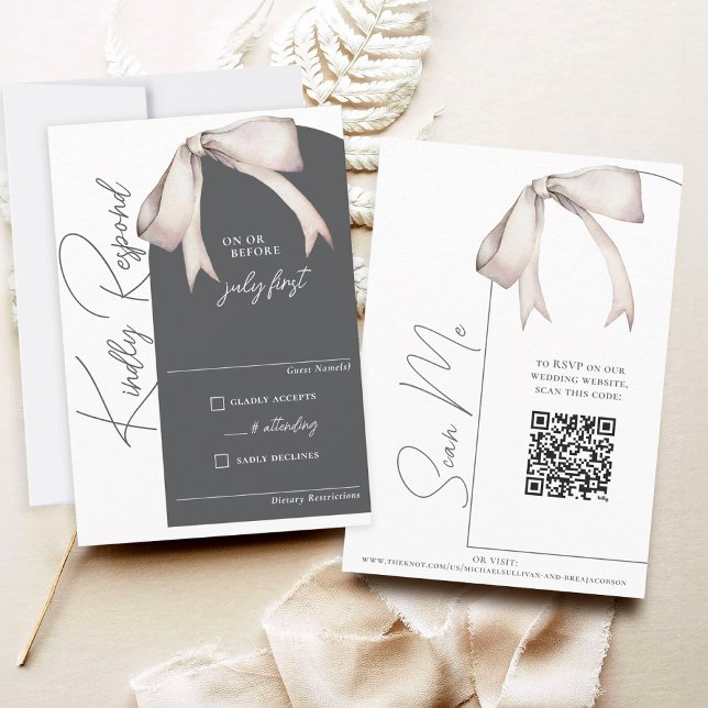 Cartão RSVP Arco de Casamento Moderno com Arco de Aquarela Ele (Elegant modern floppy white watercolor coquette bow charcoal gray arch wedding QR code RSVP card)