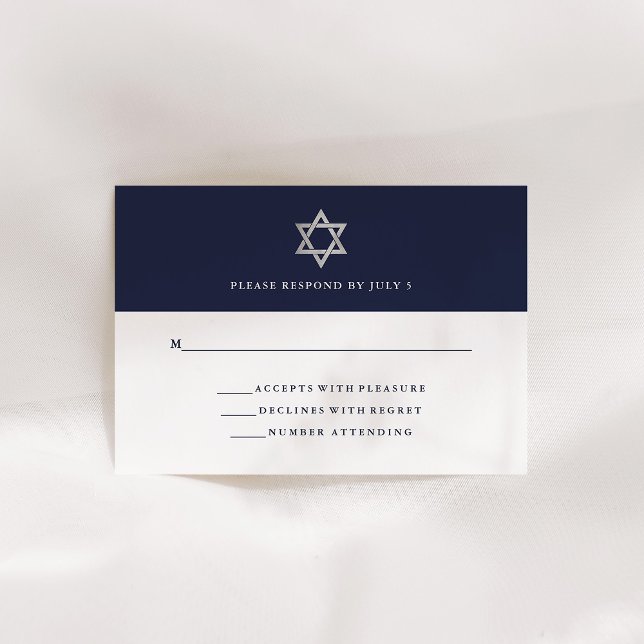 Cartão RSVP Azul e Branco da meia-noite clássicos | Bar Mitzva (Classic midnight blue and white Bar Mitzvah rsvp with a silver Star of David)