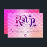 Cartão RSVP Bat Mitzvah Bold Retro Boho Gradiente Laranja Rosa<br><div class="desc">Tenha orgulho, alegria e mostre este marco do seu Bat Mitzvah favorito! Inclua esta placa de inserção de boho, retrô, RSVP personalizada para o seu evento. Diversão, tendências, ousada tipografia rosa-quente e roxa escura com a tipografia sans serif moderna sobrepõe-se a um fundo de raios laranja-claro-pop e verde-claro-cor-de-rosa com pontos...</div>