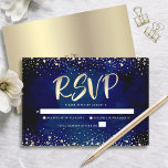 Cartão RSVP Bat Mitzvah Marinho Watercolor Dourado Script Glit<br><div class="desc">Tenha orgulho, alegria e mostre este marco do seu Bat Mitzvah favorito! Inclua este cartão de inserção RSVP personalizado, moderno e impressionante para o seu evento. Escrito gráfico de caligrafia de folha de ouro e confete sobrepõem um fundo de cor d'água azul marinho rico, dramático. Personalize o texto personalizado com...</div>