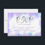 Cartão RSVP Bat Mitzvah prata folha prateada espinha água púrp<br><div class="desc">Tenha orgulho, alegria e mostre este marco do seu Bat Mitzvah favorito! Inclua este impressionante, moderno, cinza-prateado, foil cintilante e pontos brilhantes e script de tipografia contra um fundo aquoso roxo macio, cartão de inserção RSVP personalizado para o seu evento. Personalize o texto personalizado com a data "responder por" e...</div>