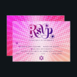 Cartão RSVP Bat Mitzvah Retro Boho Pink Orange Gradiée<br><div class="desc">Tenha orgulho, alegria e mostre este marco do seu Bat Mitzvah favorito! Inclua esta placa de inserção de boho, retrô, RSVP personalizada para o seu evento. Diversão, tendências, ousada tipografia rosa-quente e roxa escura com a tipografia sans serif moderna sobrepõe-se a um fundo de raios laranja-claro-pop e verde-claro-cor-de-rosa com pontos...</div>