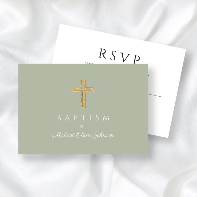 Cartão RSVP Batismo religioso Verde Sage (Sage Green Religious Wood Cross Baptism RSVP Card)