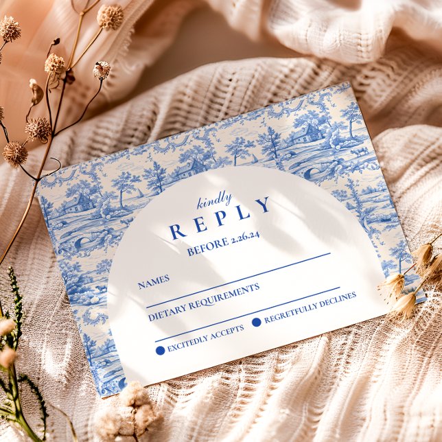 Cartão RSVP Blue Floral Toile Graduation Party (Criador carregado)