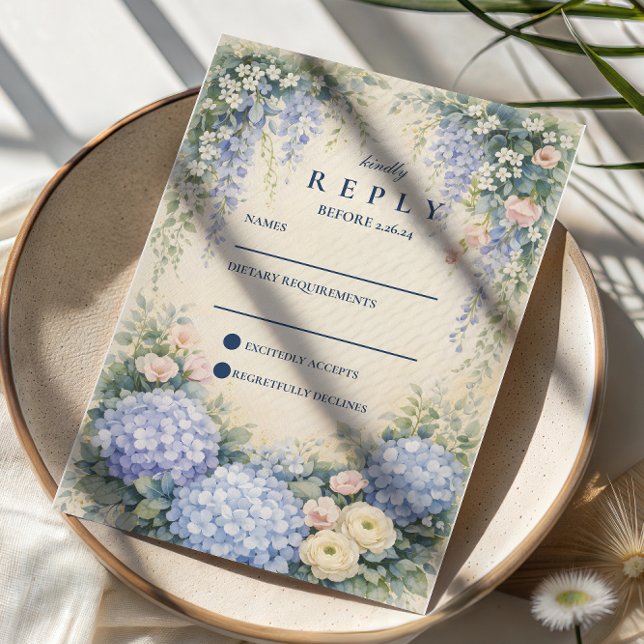 Cartão RSVP Blue Hydrangea And Ivory Rose Wedding (Criador carregado)