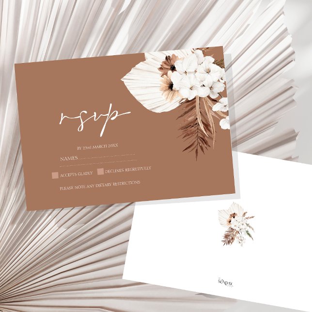 Cartão RSVP Boho Terracotta Brown Pampas Grass Casamento Flora (Boho Terracotta Brown Pampas Grass Floral Wedding RSVP Card)