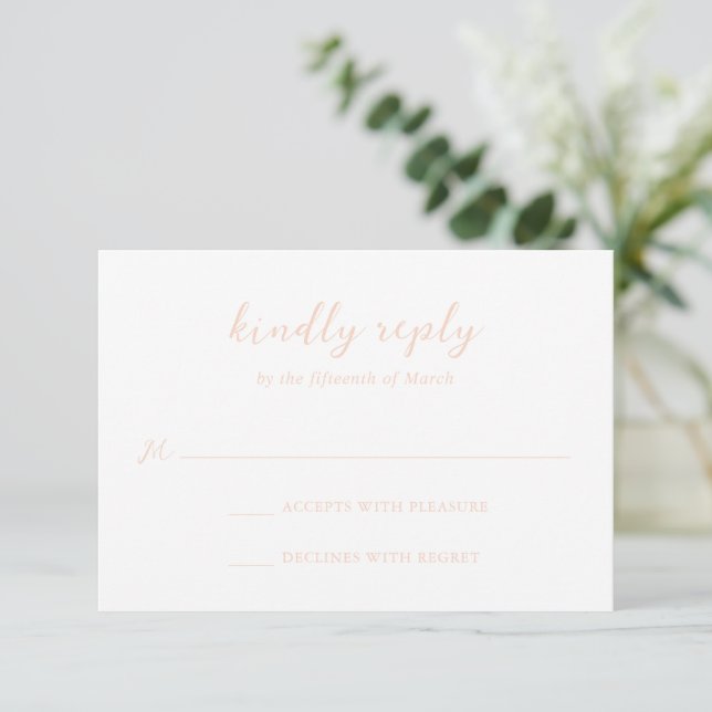 Cartão RSVP Bold Script Peach Elegant Wedding (Em pé/Frente)