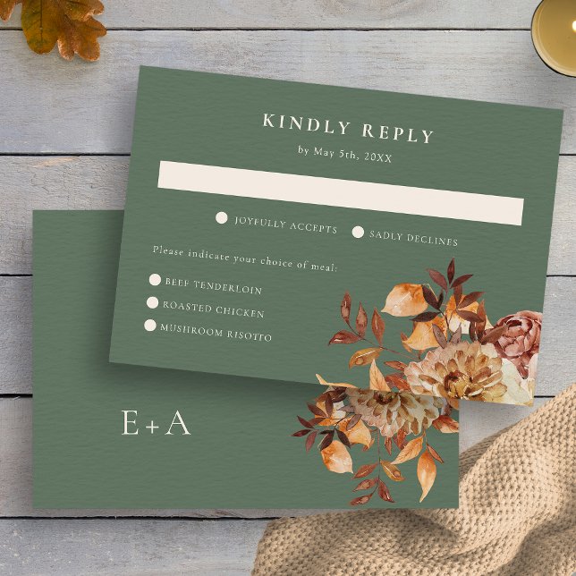 Cartão RSVP Casamento de Folhas de Outono Elegantes (Elegant Autumn Leaves Floral Wedding RSVP Card Monogram by Painted Paperie
)