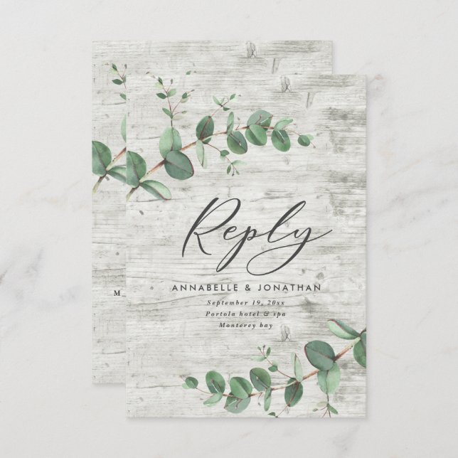 Cartão RSVP Casamento de madeira branca com folhas de eucalipt (Frente/Verso)