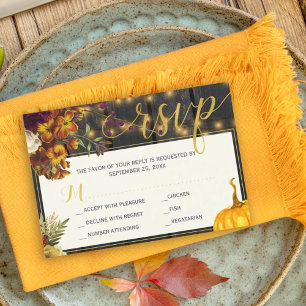 Cartão RSVP Casamento de madeiras em cascata russa de outono d