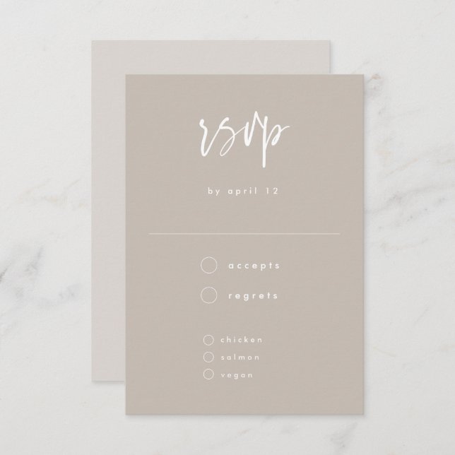 Cartão RSVP Casamento de Script Manuscrito Branco Mínimo Taupe (Frente/Verso)