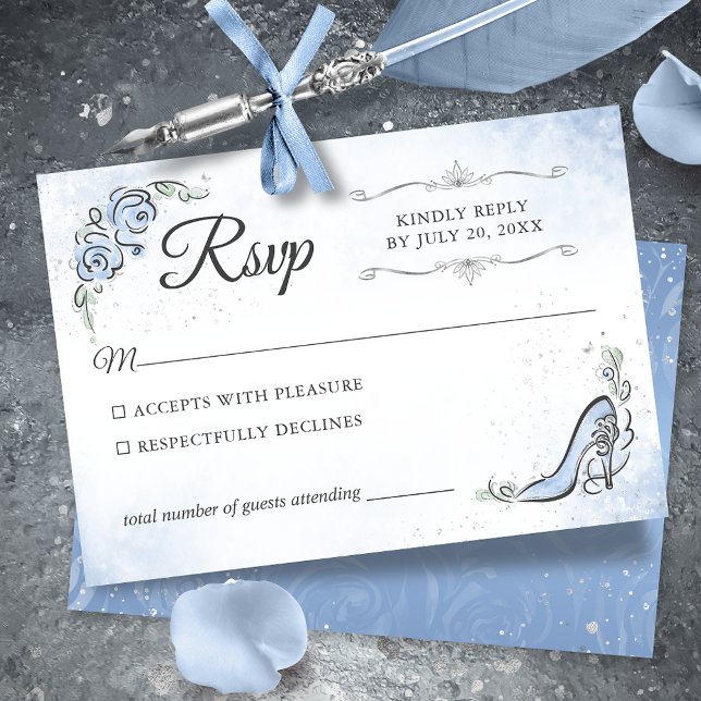 Cartão RSVP Casamento elegante do Calçado da Princesa Azul Cla (Light blue and silver RSVP cards to give your fairy tale celebration an elegant touch.)