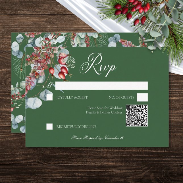 Cartão RSVP Casamento Eucalyptus em Berries Verdes Winter Pine (Green Winter Pine Berries Eucalyptus Wedding RSVP Card)
