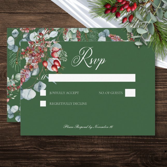 Cartão RSVP Casamento Eucalyptus em Berries Verdes Winter Pine (Green Winter Pine Berries Eucalyptus Wedding RSVP Card)