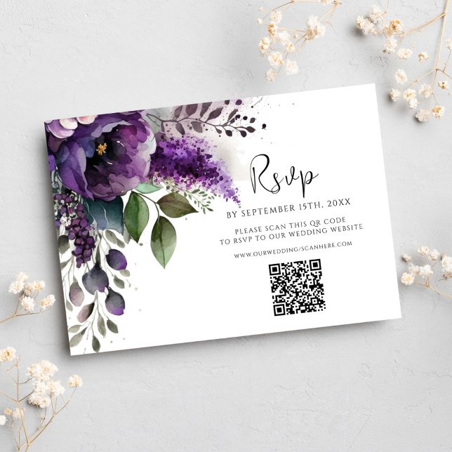 Cartão RSVP Casamento Floral Elegante do Código QR Roxo Modern (Modern Purple QR Code Elegant Floral Wedding RSVP Card)