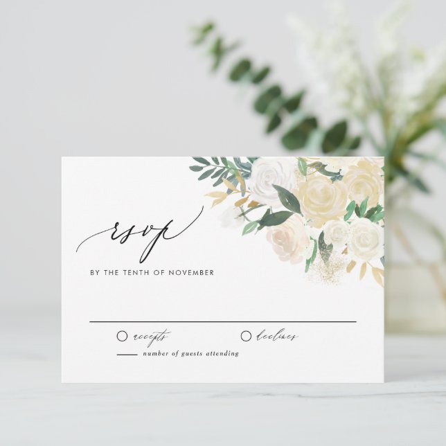 Cartão RSVP Casamento Floral Elegante Ivory Flowerd e Greenery (Em pé/Frente)