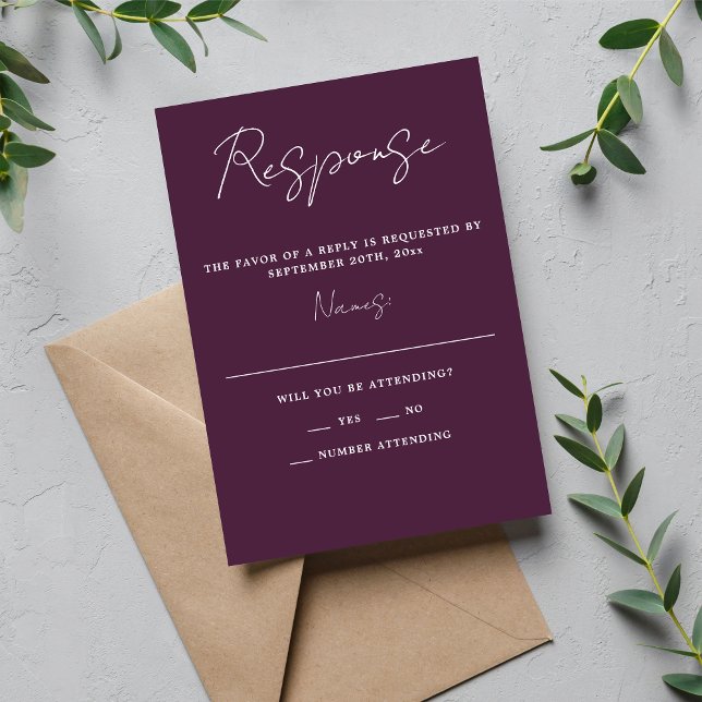Cartão RSVP Casamento Mínimo de Plum com Simplicidade 3 Script (Criador carregado)
