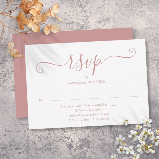 Cartão RSVP Casamento Moderno Elegante com Letra Rose (Dusty Rose Modern Elegant Script Wedding RSVP Card)