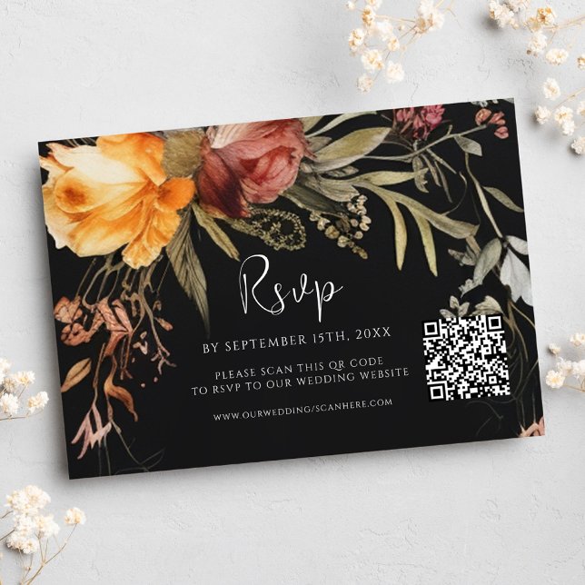 Cartão RSVP Casamento Preto Floral do Código QR Elegante (Elegant QR Code Floral Black Wedding RSVP Card)