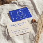 Cartão RSVP Casamento Único Moderno e Simples, Desenhado à Mão<br><div class="desc">Uma simples e elegante carta colorida retro de casamento. Isso tem como vocês veem um moderno na moda, cremoso, passado leitoso com escrita azul. E o sorvete branco desenhado à mão no arco e os copos de vinho no verso. Minimalista e chic com letra manuscrita. Tudo é editável clicando no...</div>