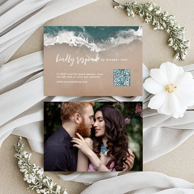 Cartão RSVP Código QR da praia de oceano abstrato espumante (Abstract sparkling moody ocean beach QR code RSVP Card)