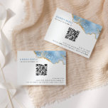 Cartão RSVP Código QR de Bat Mitzvah, azul claro e Dourado<br><div class="desc">Este design chic mostra uma paleta de tons de azul claro emparelhados com detalhes da bateria que trazem um toque de luxo ao seu evento. Use o gerador de códigos QR para adicionar seu site facilmente a este item.</div>
