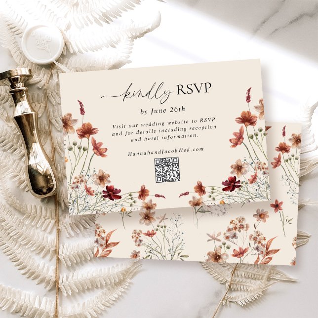 Cartão RSVP Código QR de Casamento Boho Wildflower (Criador carregado)